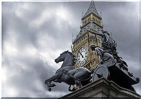 Sculpture in front of Big Ben