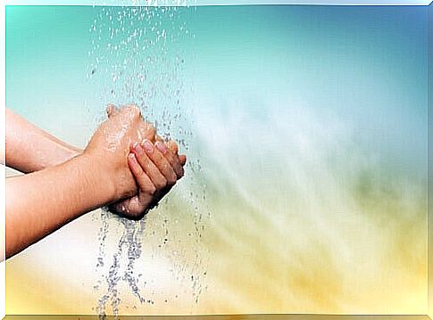 woman washing her hands